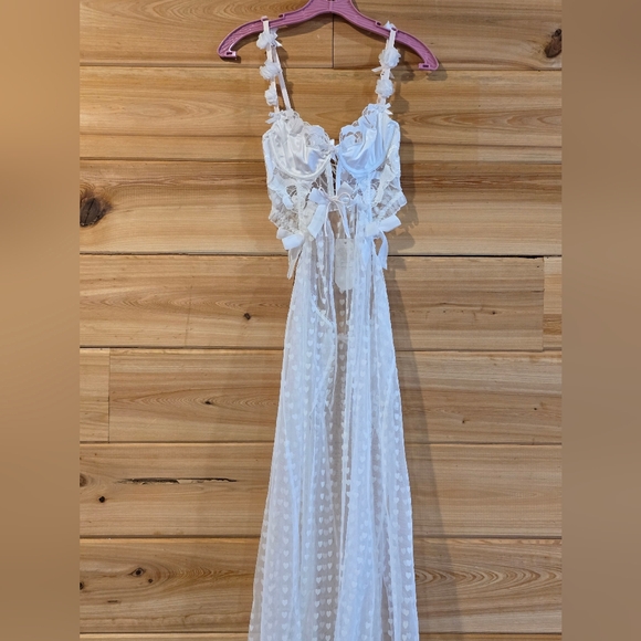 3417 For Love & Lemons x Victoria’s Secret Amore Maxi Slip Dress – White Lace XS - Picture 3 of 8